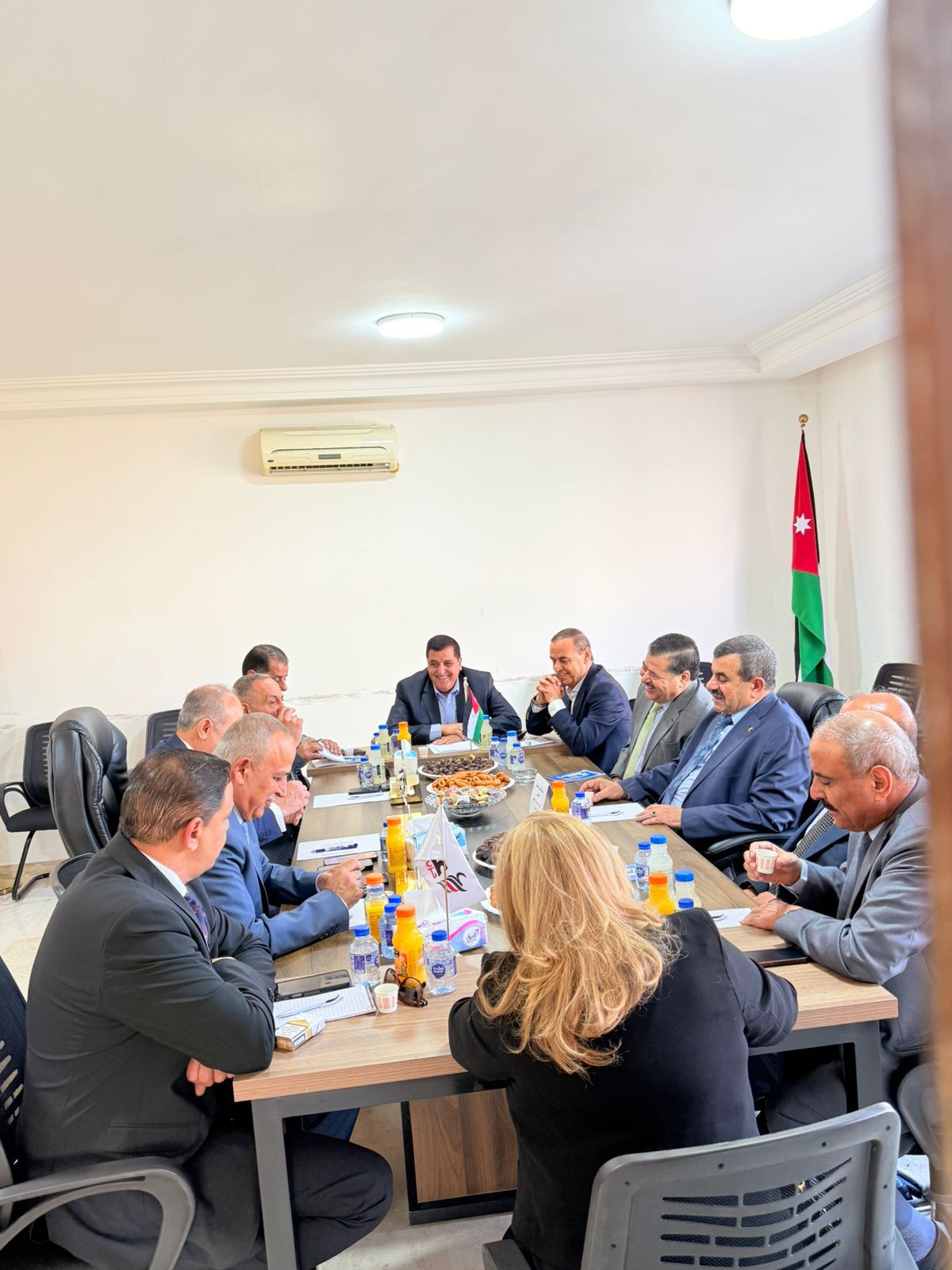 Madar Al-Saa Images 0.9850497836999871