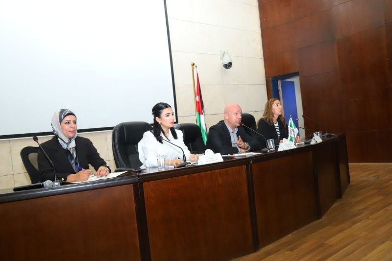 Madar Al-Saa Images 0.0470084495393116