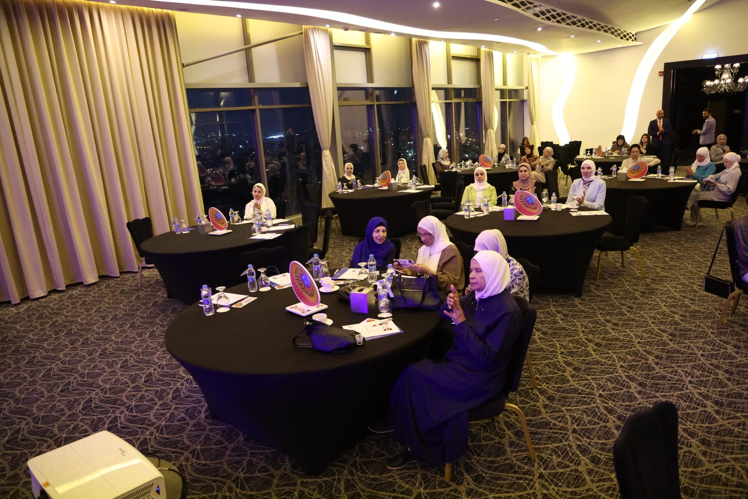 Madar Al-Saa Images 0.8813514323295334