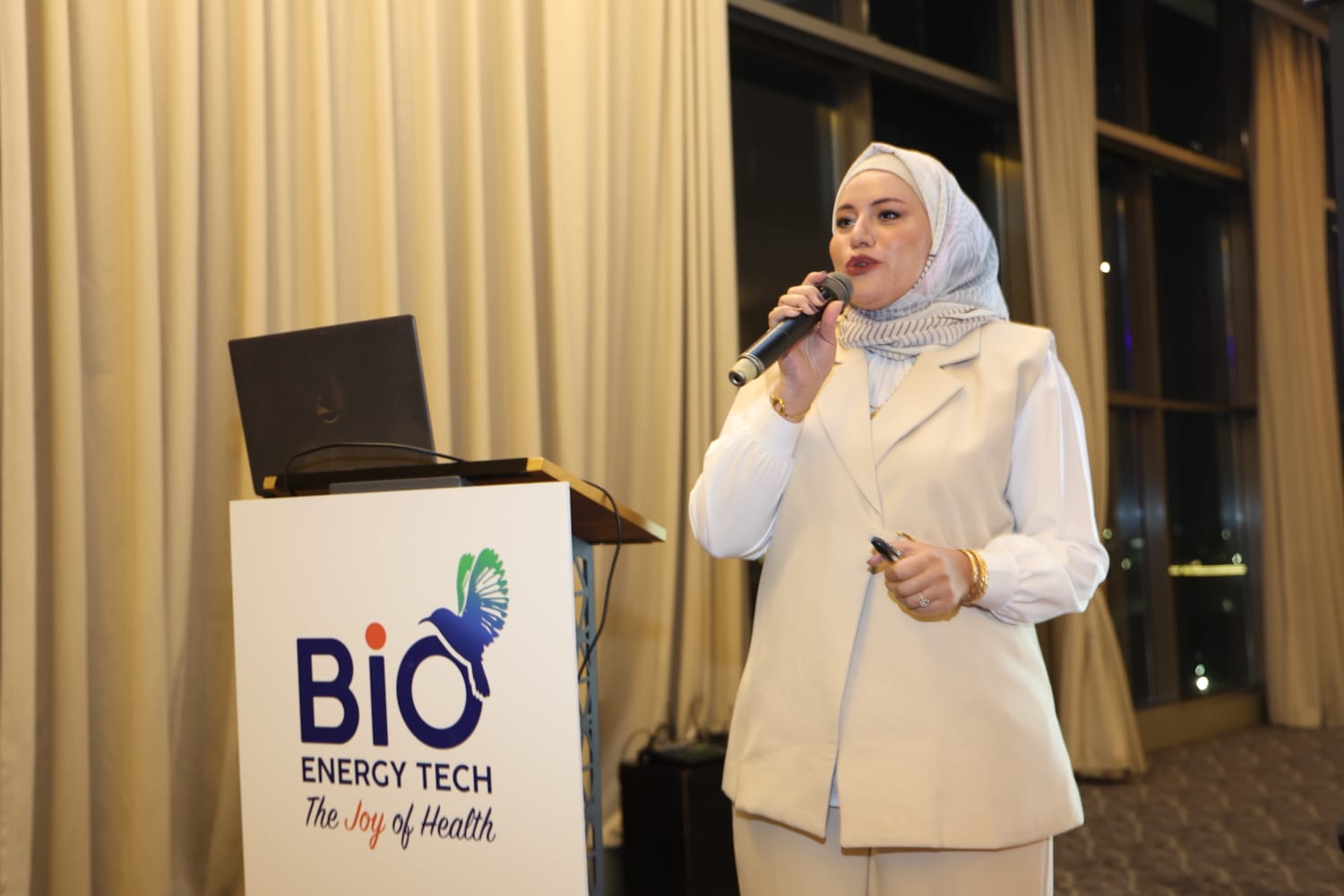 Madar Al-Saa Images 0.6114069238128977