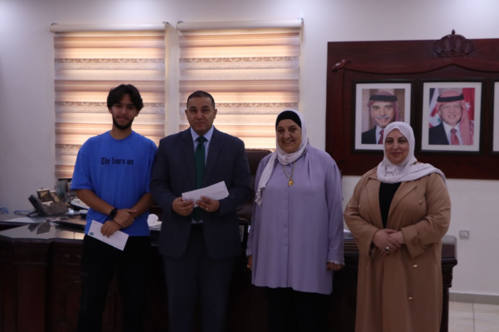 Madar Al-Saa Images 0.38583619169942085