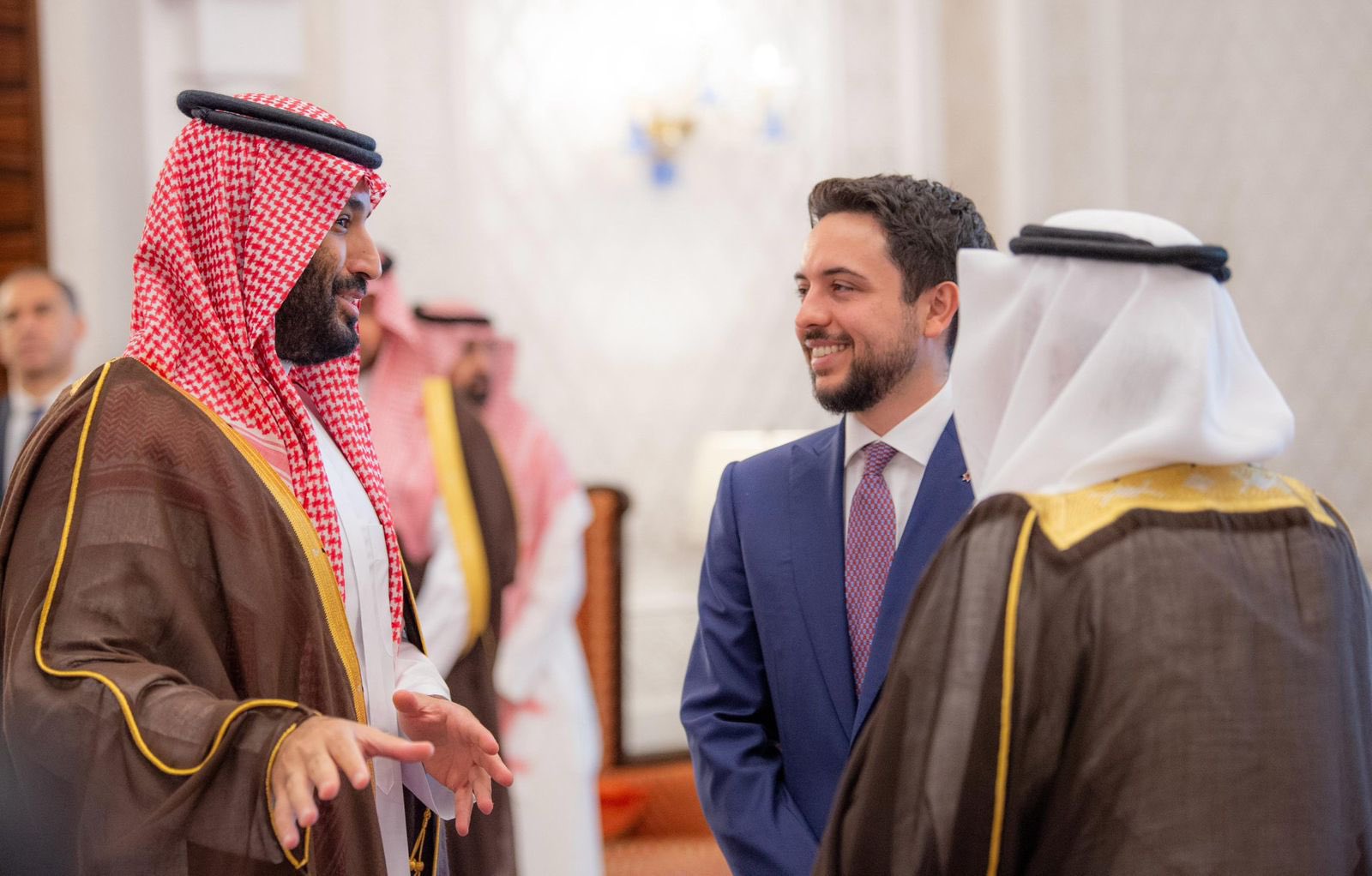 Madar Al-Saa Images 0.6480317012817116