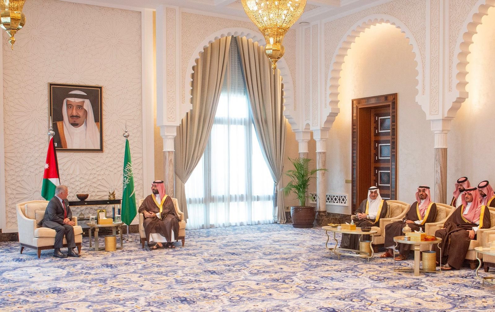 Madar Al-Saa Images 0.4501210482795097