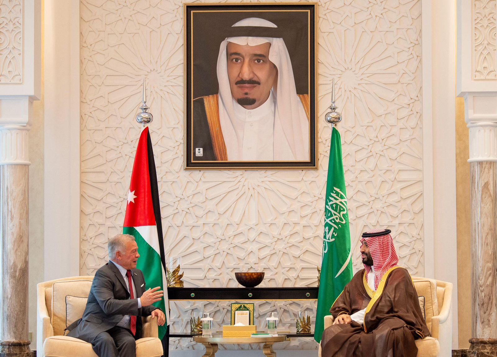 Madar Al-Saa Images 0.9448927823583579