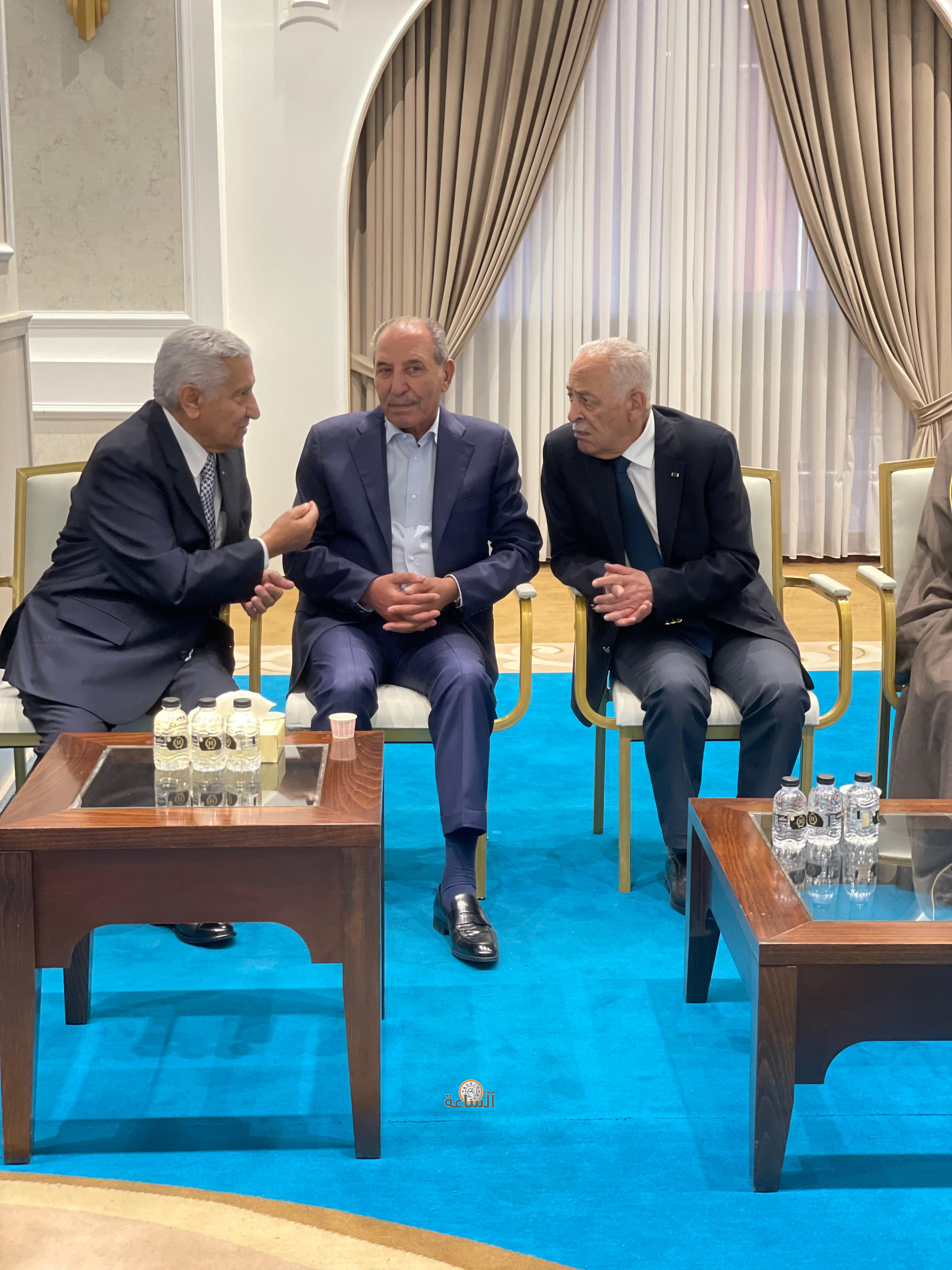 Madar Al-Saa Images 0.5021949180912467