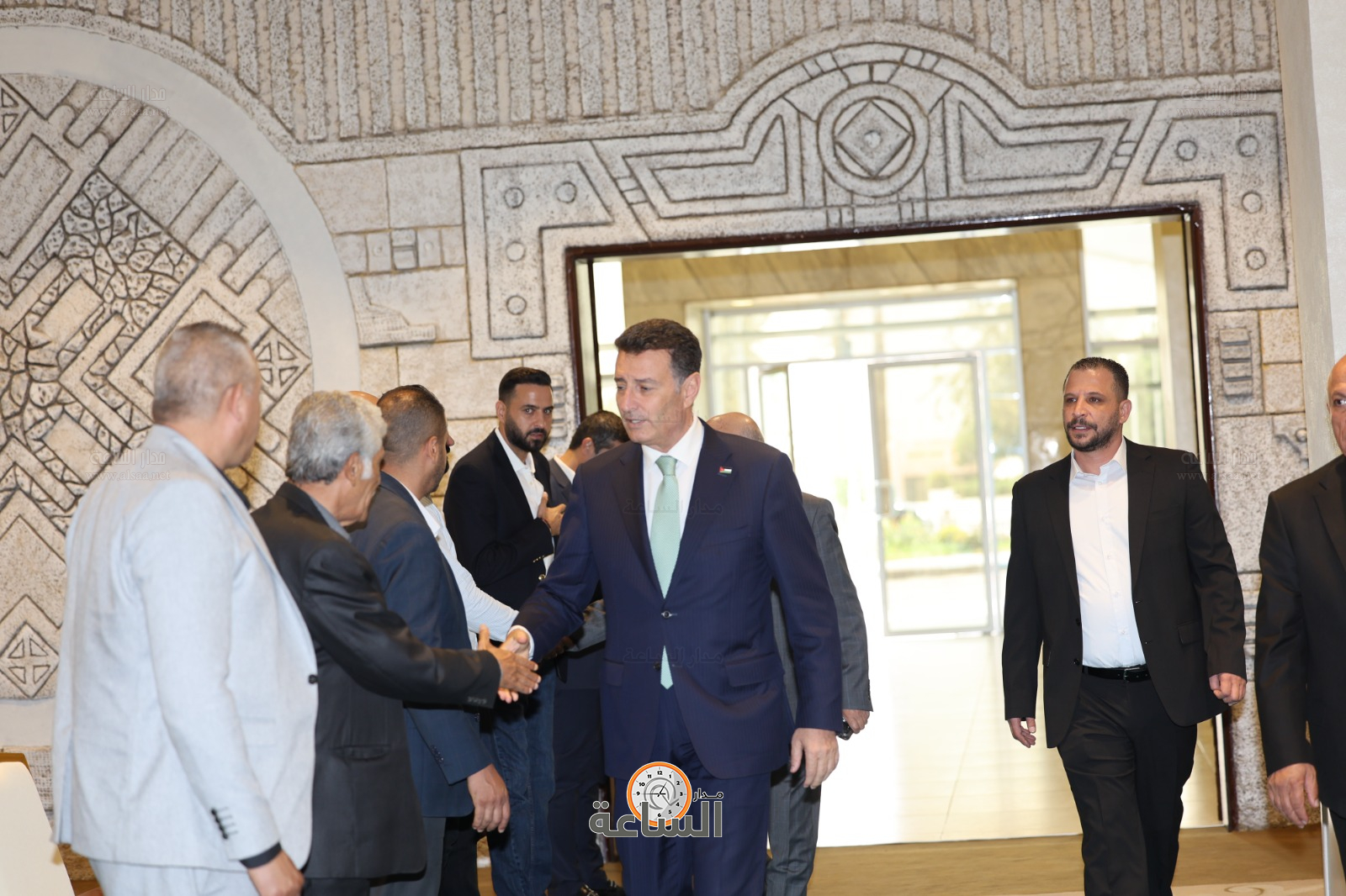 Madar Al-Saa Images 0.337760298950459