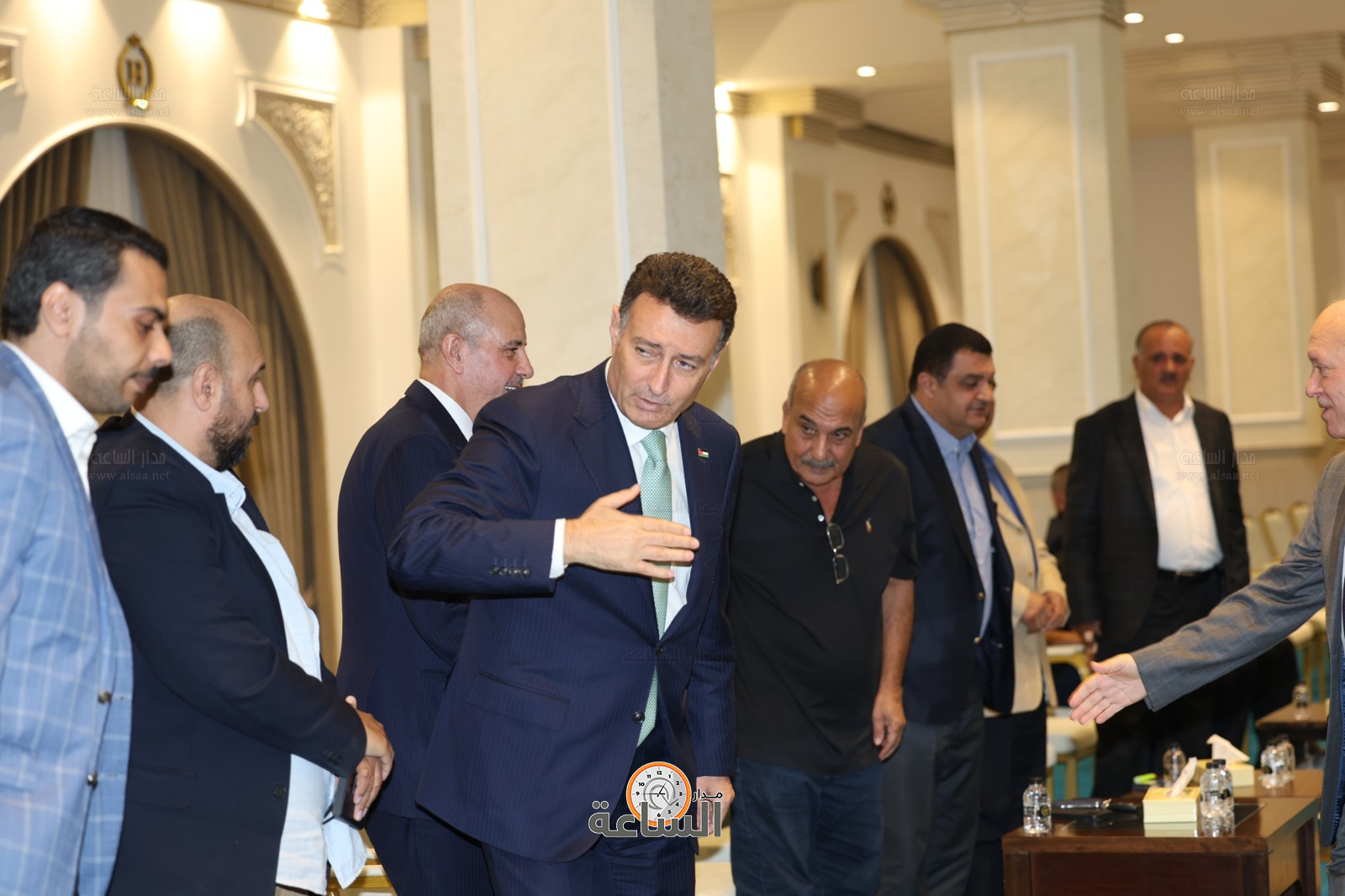 Madar Al-Saa Images 0.4112220565047051