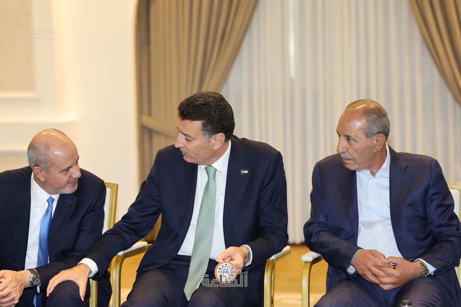 Madar Al-Saa Images 0.9641523518457085