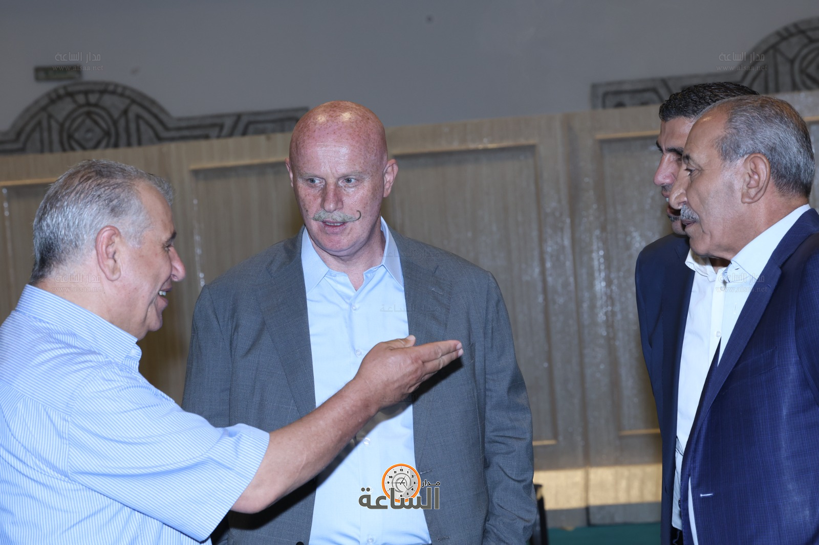 Madar Al-Saa Images 0.1408332679808042