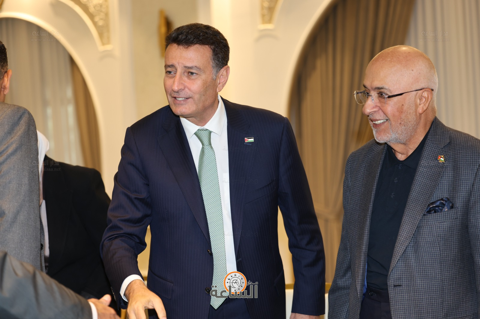 Madar Al-Saa Images 0.9611500683207752