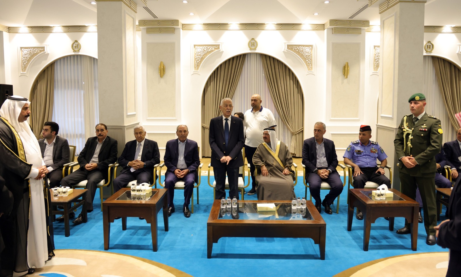 Madar Al-Saa Images 0.8693559387293166