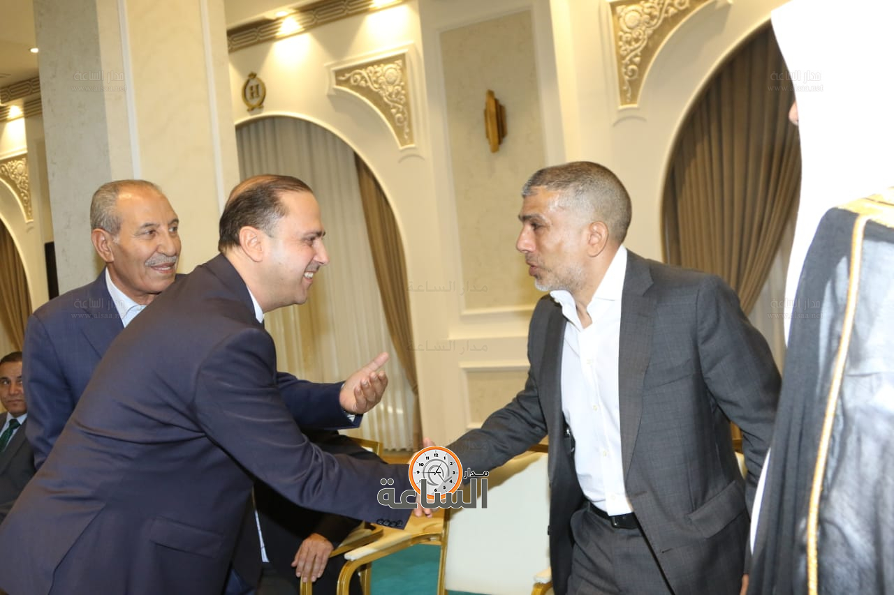 Madar Al-Saa Images 0.9790175334815472