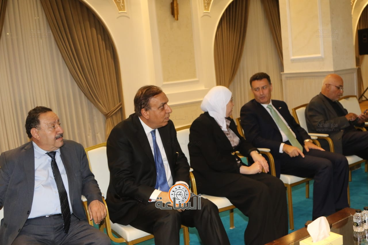 Madar Al-Saa Images 0.385926095692512