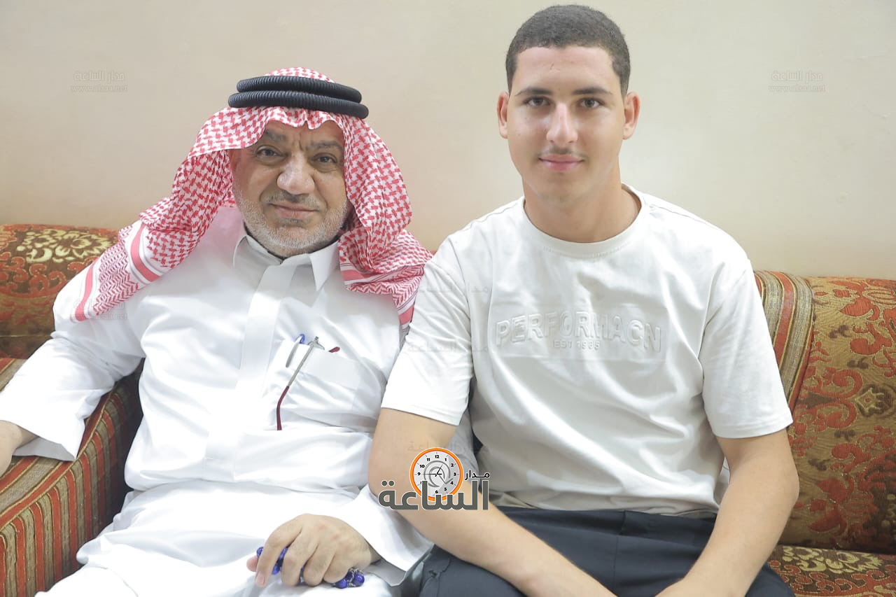 Madar Al-Saa Images 0.7869754001204224