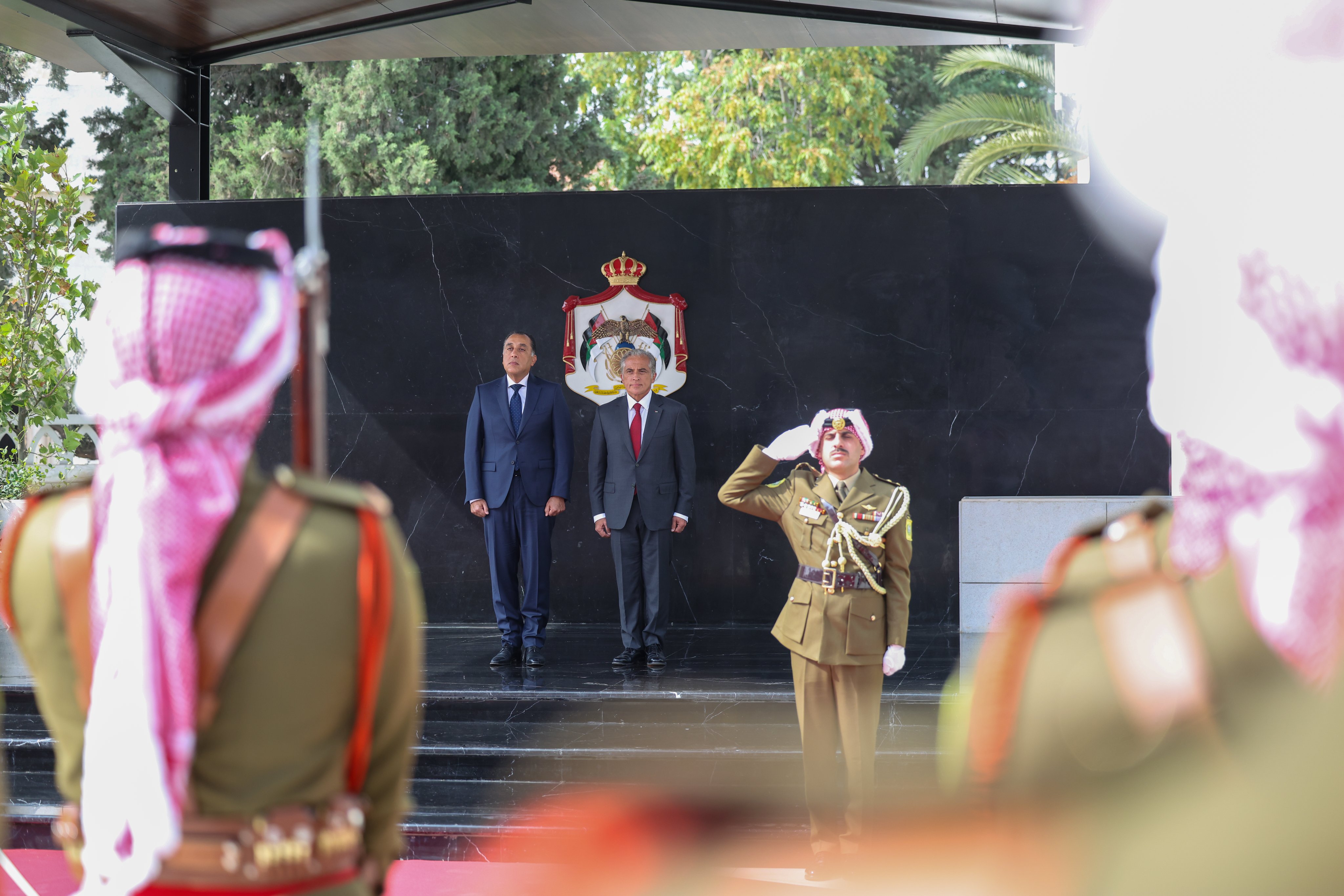 Madar Al-Saa Images 0.25107435854772076