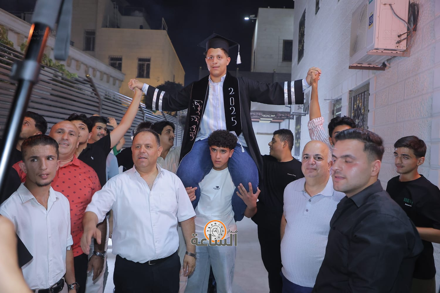 Madar Al-Saa Images 0.6807049549518435