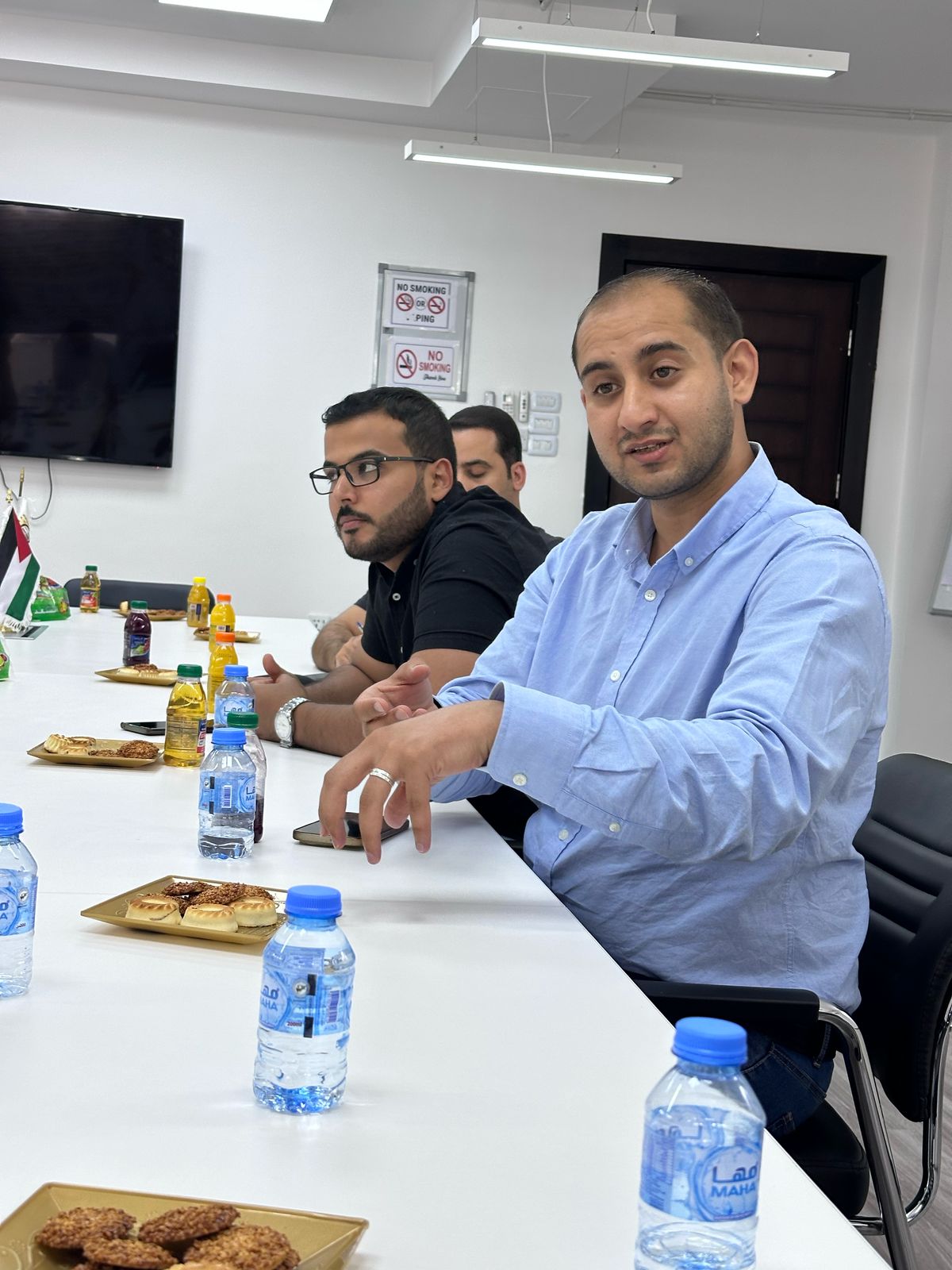 Madar Al-Saa Images 0.4136339112688827