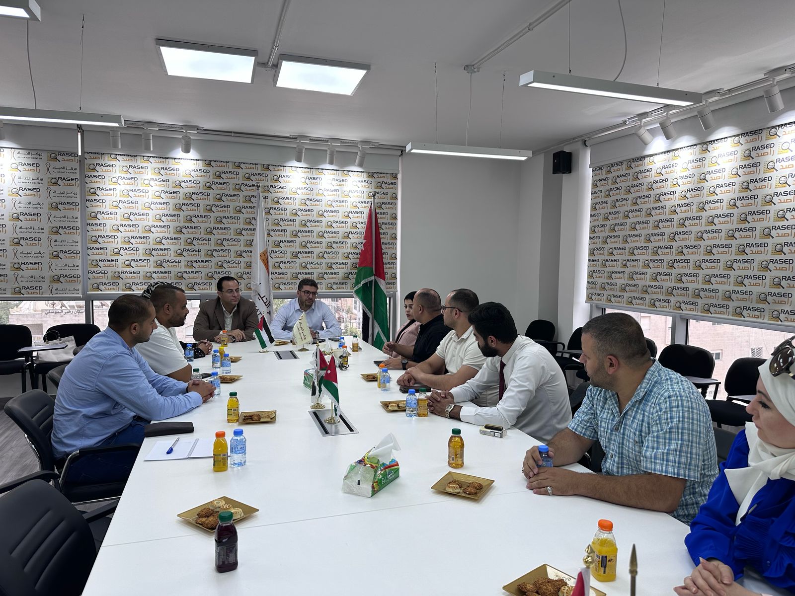 Madar Al-Saa Images 0.897147563630998