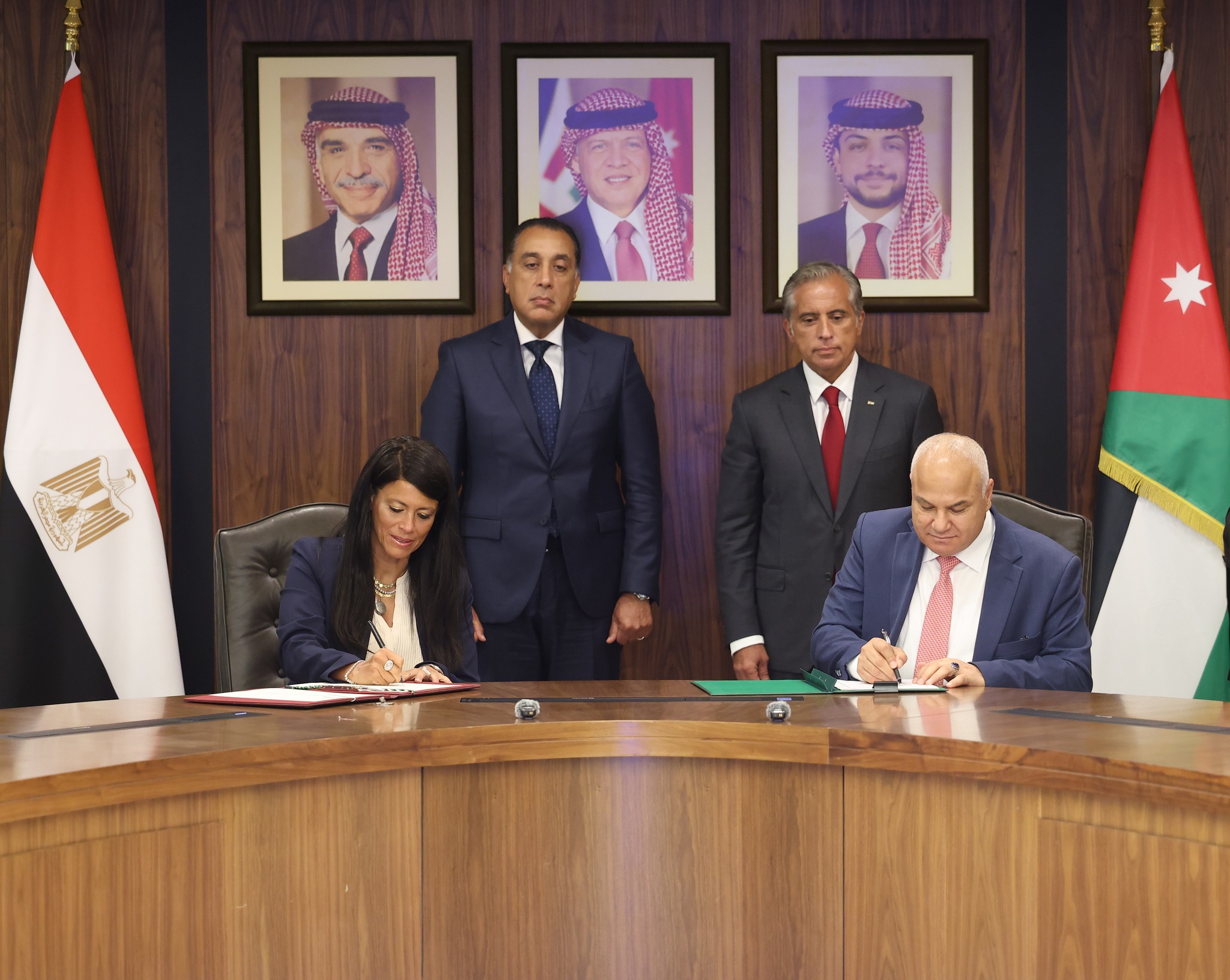 Madar Al-Saa Images 0.6909777052510566