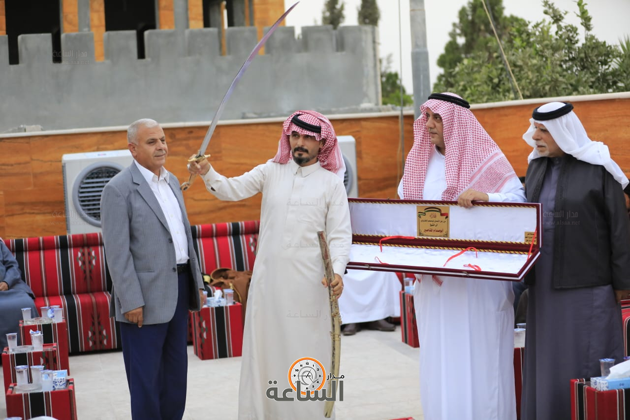 Madar Al-Saa Images 0.14897175881930225