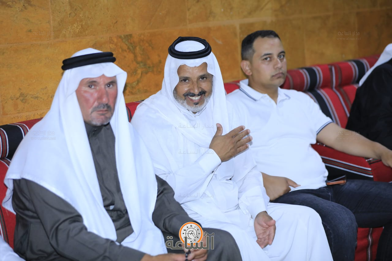 Madar Al-Saa Images 0.3308411343384833