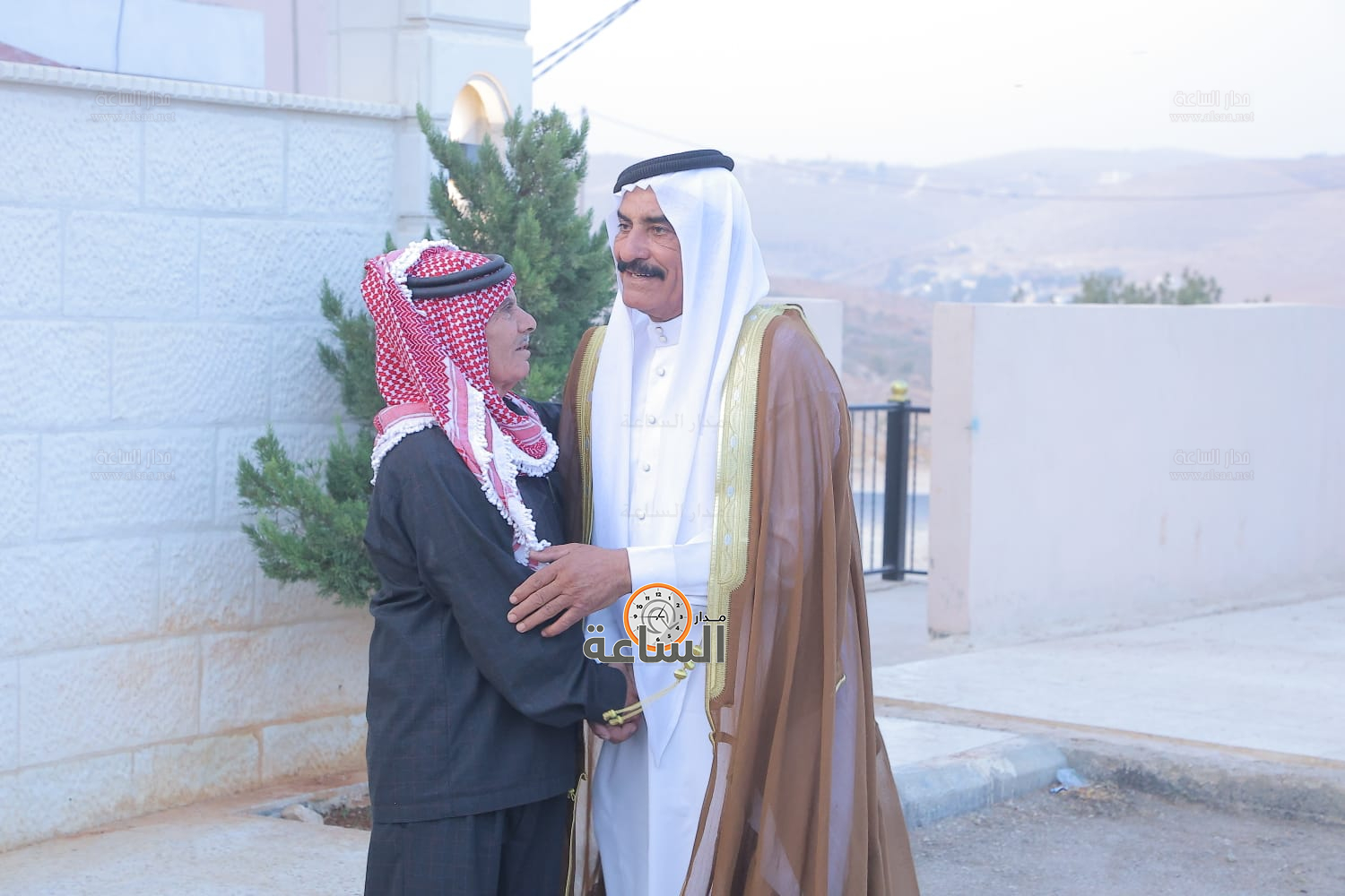 Madar Al-Saa Images 0.9962725459147996