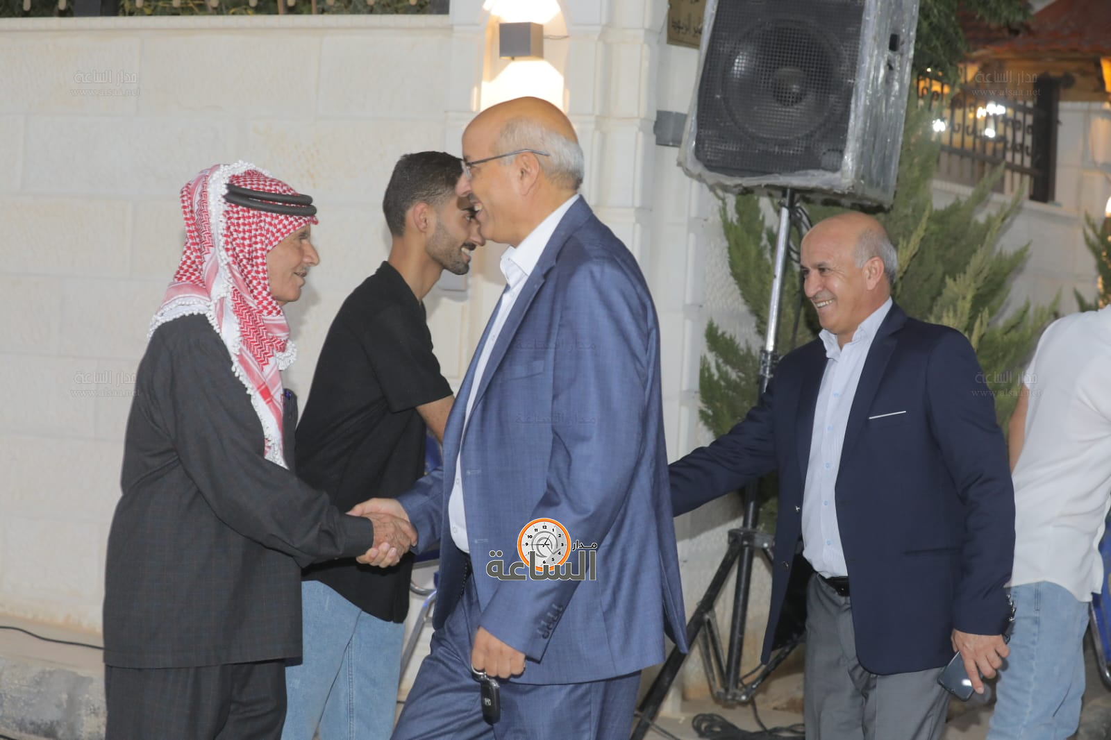 Madar Al-Saa Images 0.4346259837568207