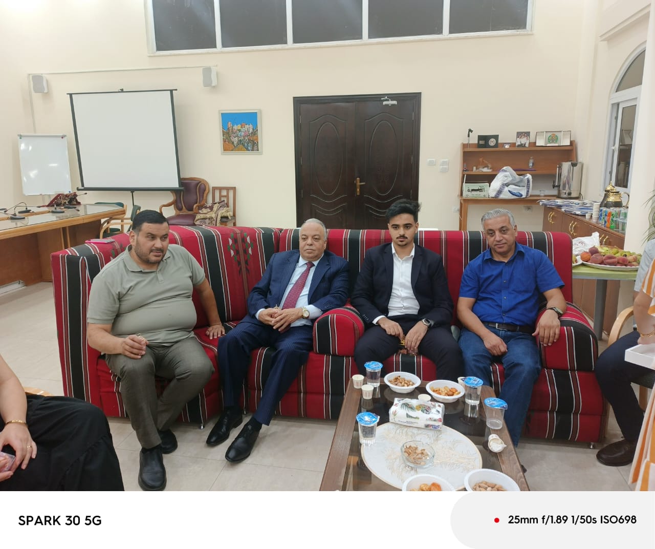 Madar Al-Saa Images 0.15179850624363111