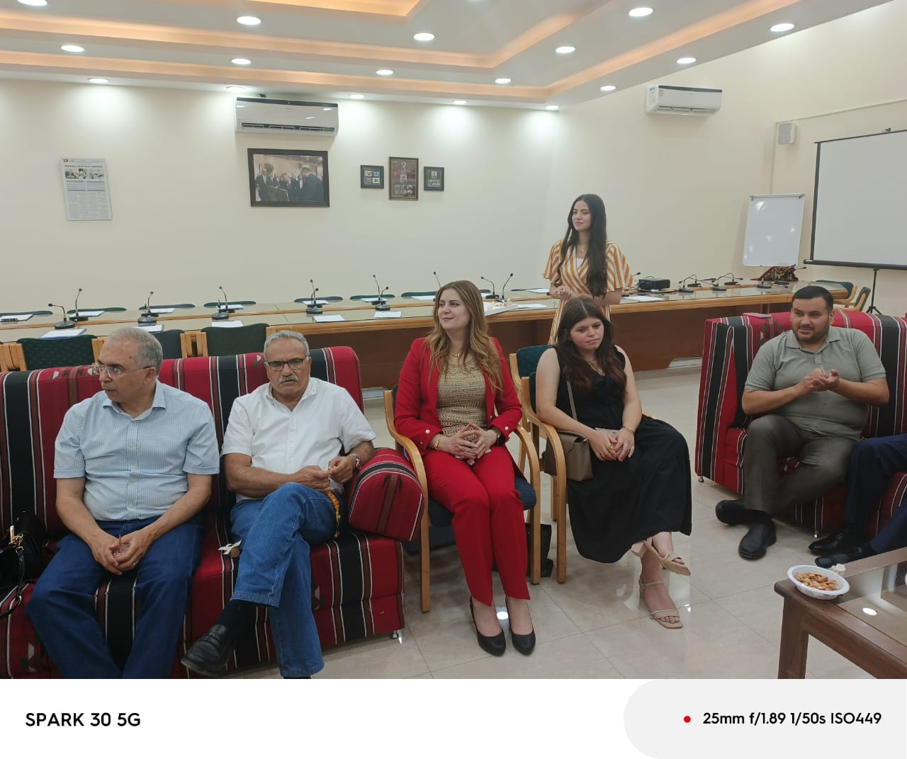 Madar Al-Saa Images 0.8975915549280695