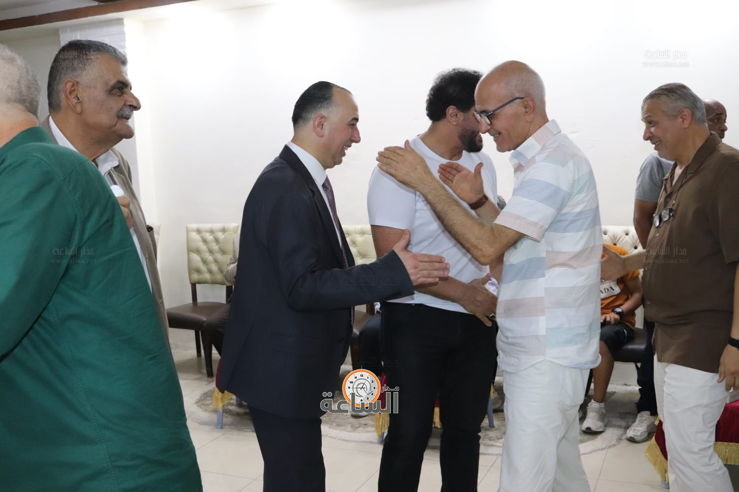 Madar Al-Saa Images 0.4179143011836245