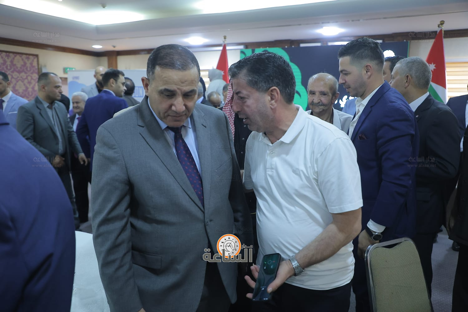 Madar Al-Saa Images 0.12400435369390861