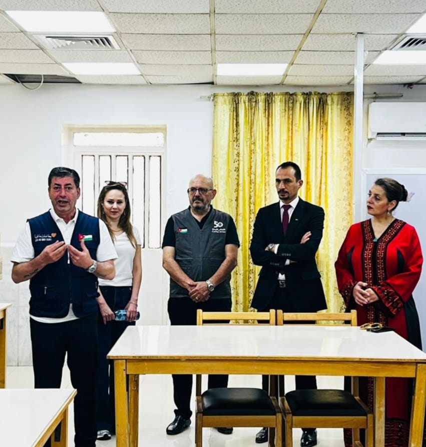 Madar Al-Saa Images 0.2438343632348674