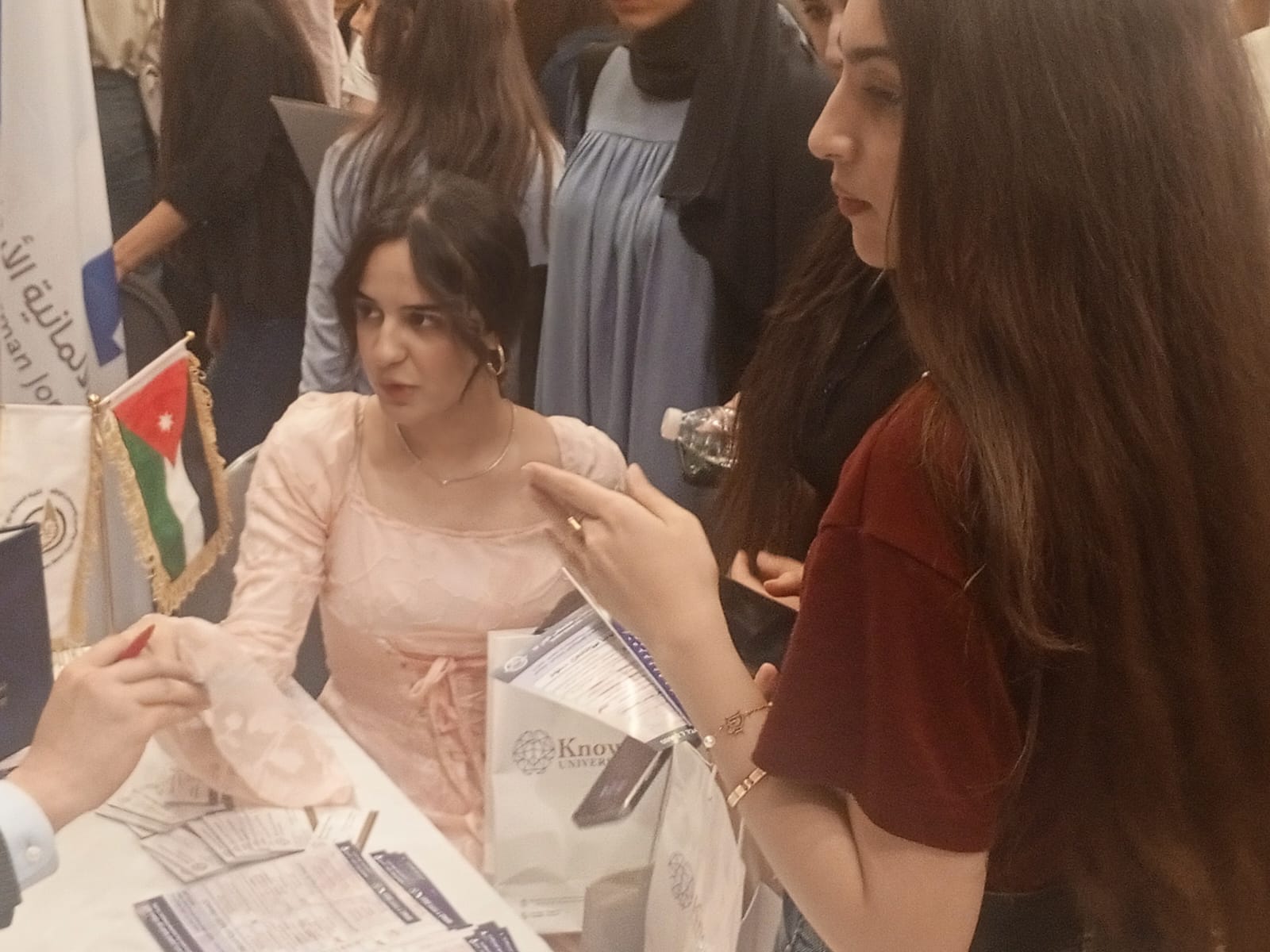 Madar Al-Saa Images 0.9829536298650614