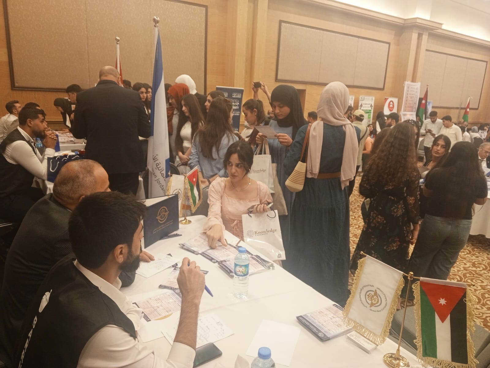 Madar Al-Saa Images 0.805629938505565