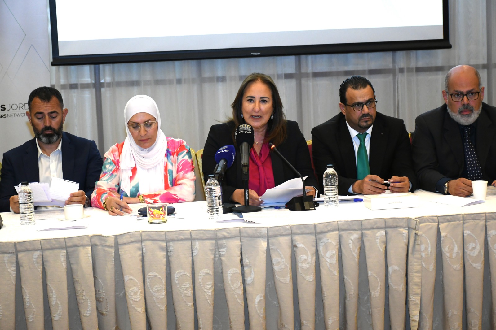 Madar Al-Saa Images 0.8016413956863725