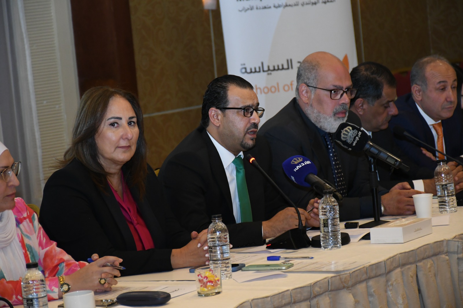 Madar Al-Saa Images 0.2205004078434838