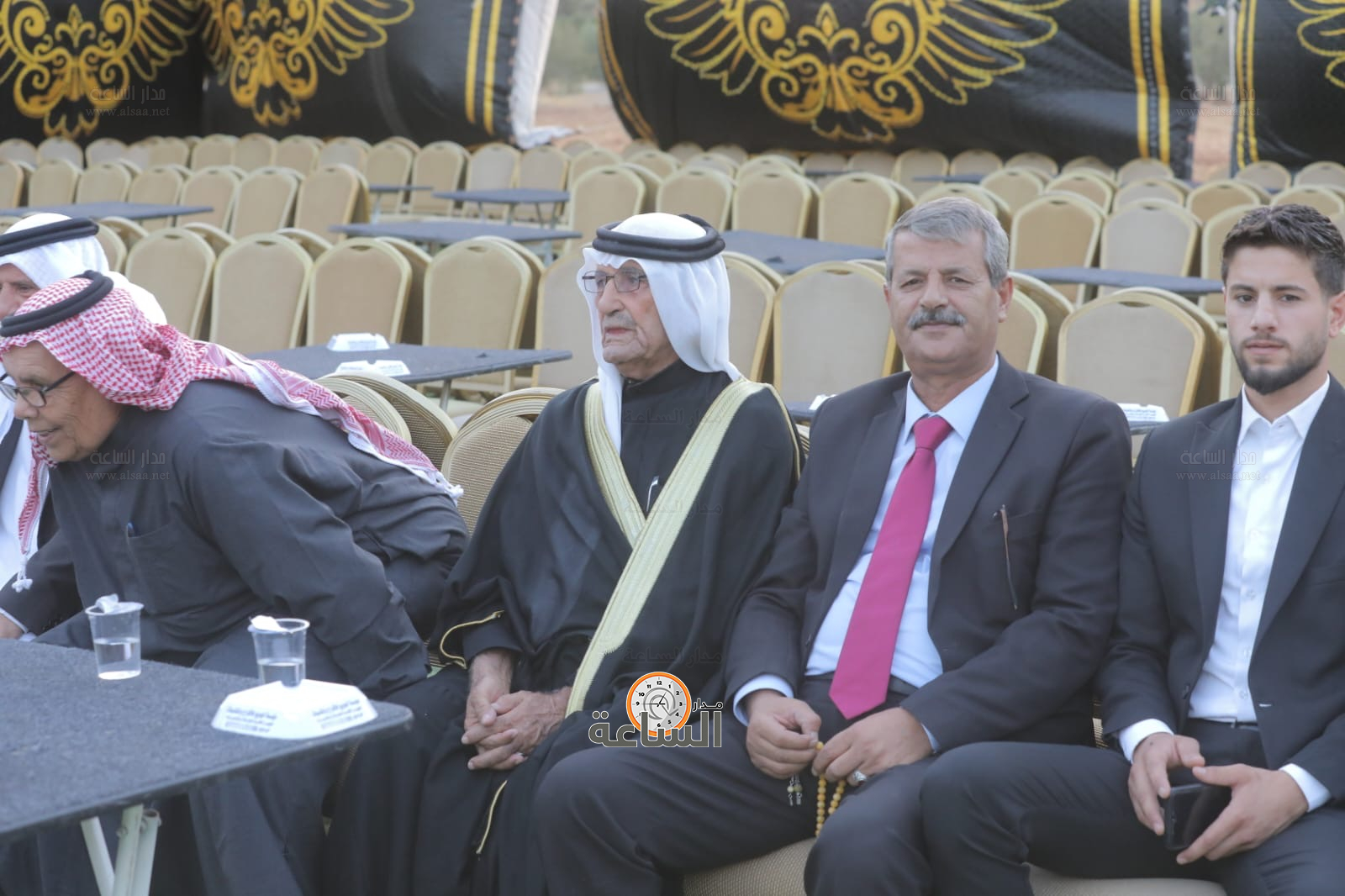 Madar Al-Saa Images 0.9624373102928645