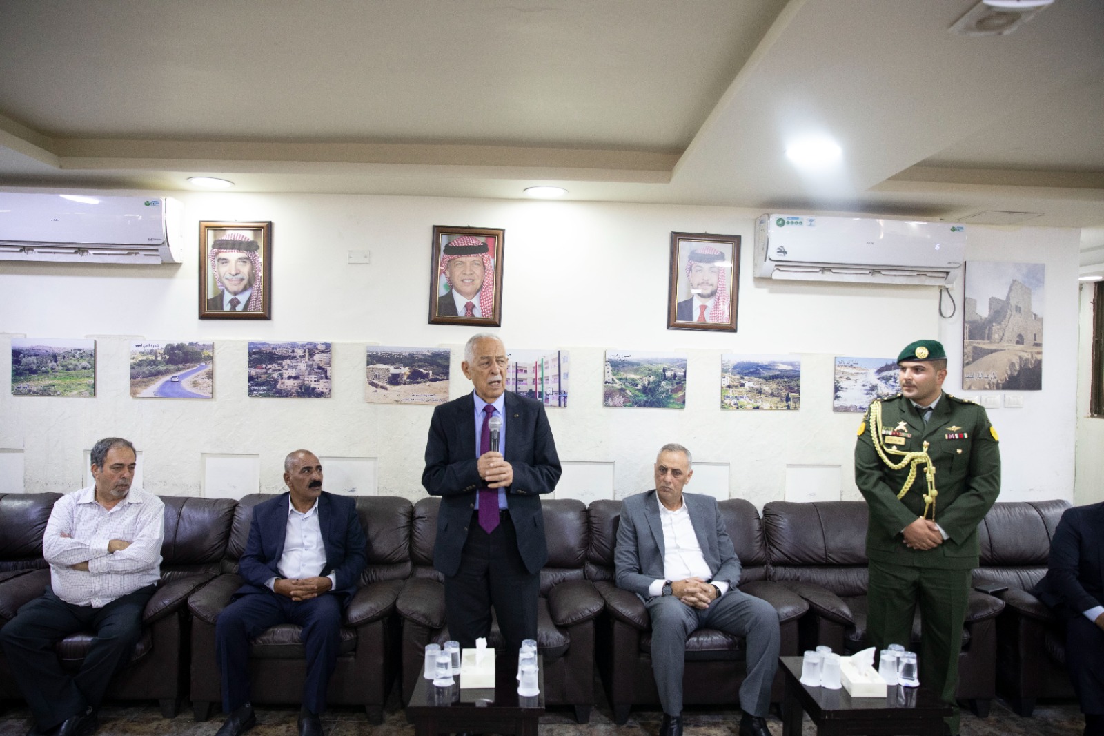 Madar Al-Saa Images 0.4401328844114921