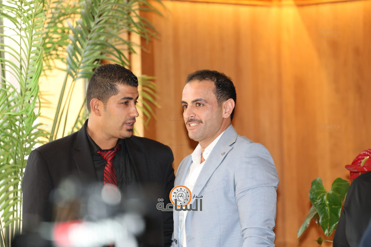 Madar Al-Saa Images 0.4009346122076539