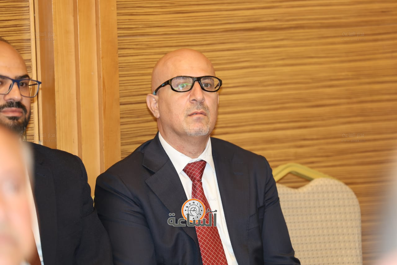 Madar Al-Saa Images 0.493782800079297