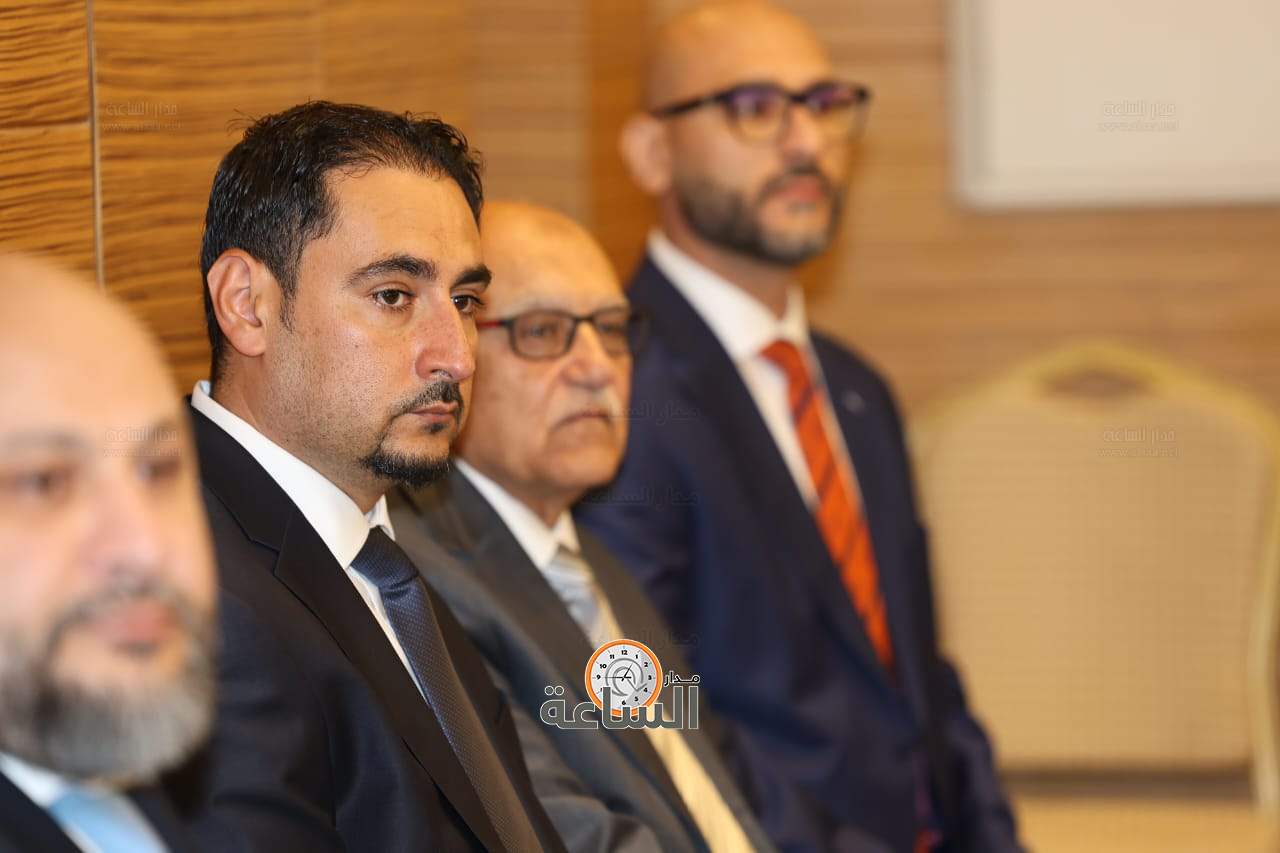 Madar Al-Saa Images 0.8511007667681556