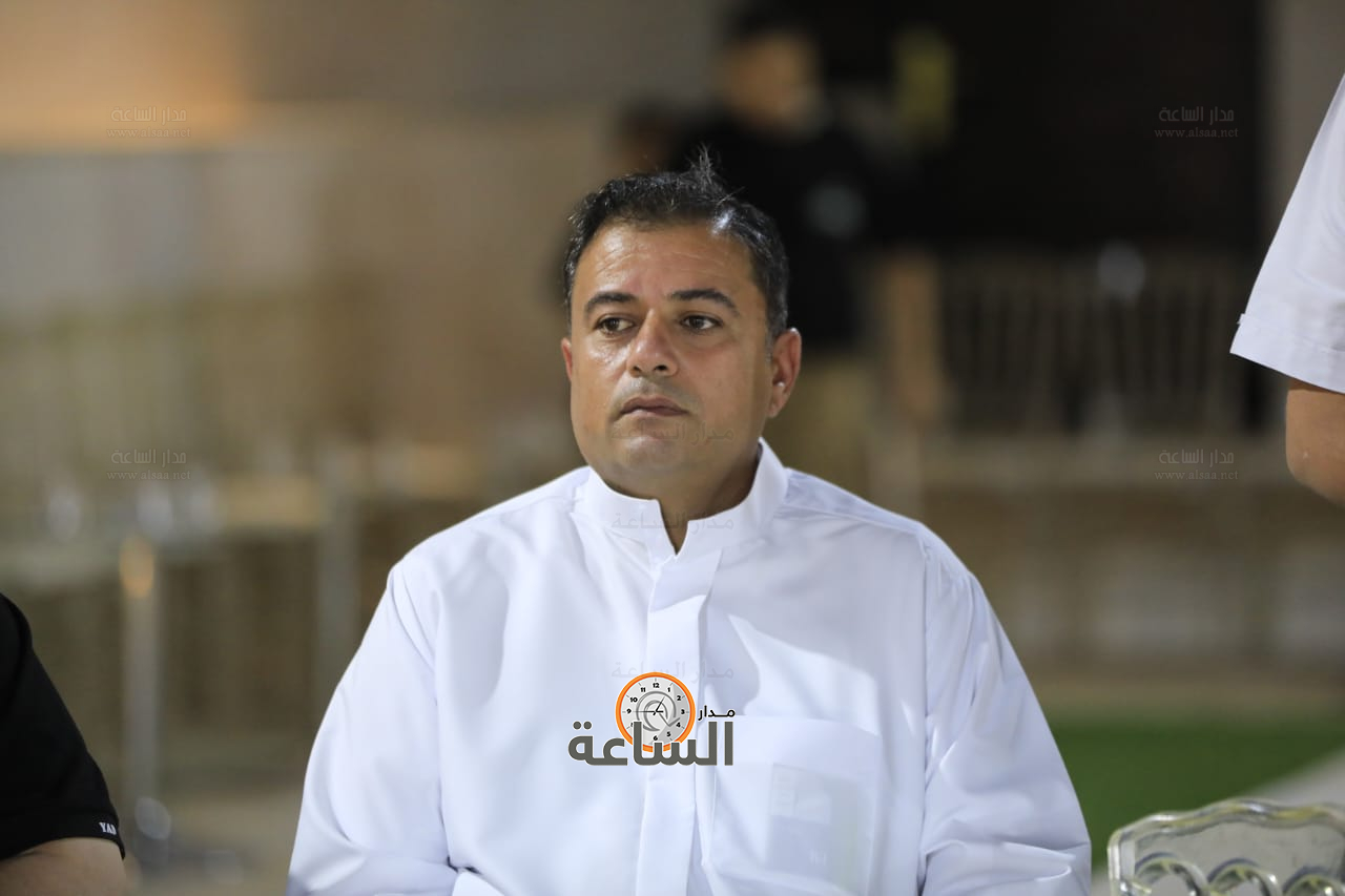 Madar Al-Saa Images 0.8644647964623486