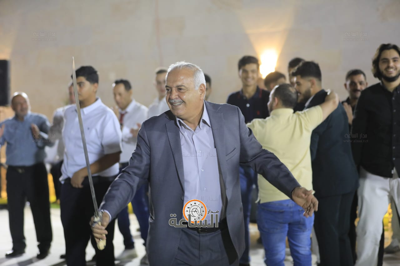 Madar Al-Saa Images 0.3517059573002205