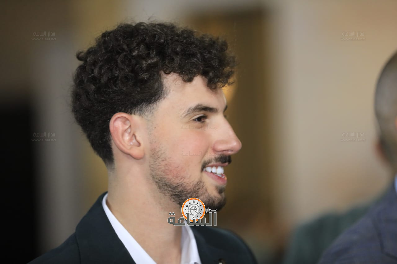 Madar Al-Saa Images 0.43517887317525883