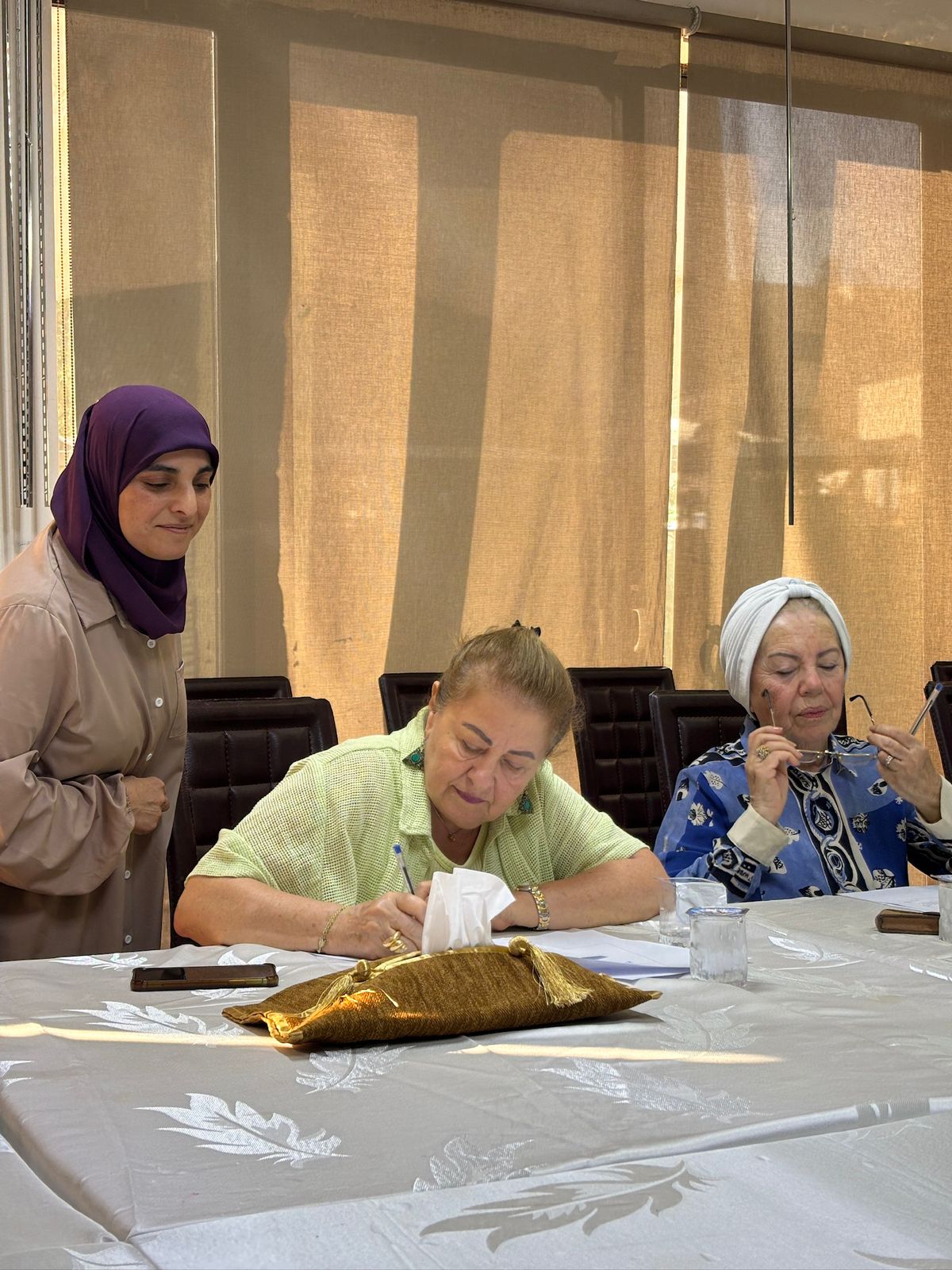 Madar Al-Saa Images 0.825483154589657