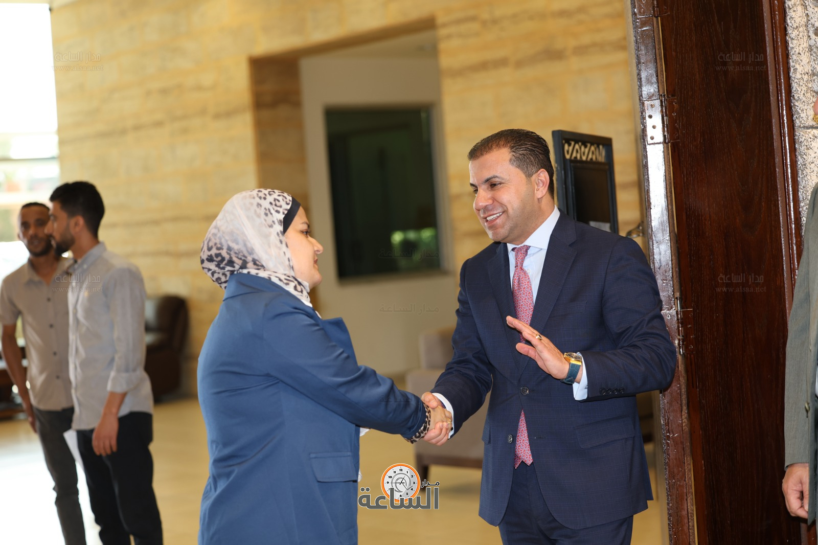 Madar Al-Saa Images 0.35981519590952526