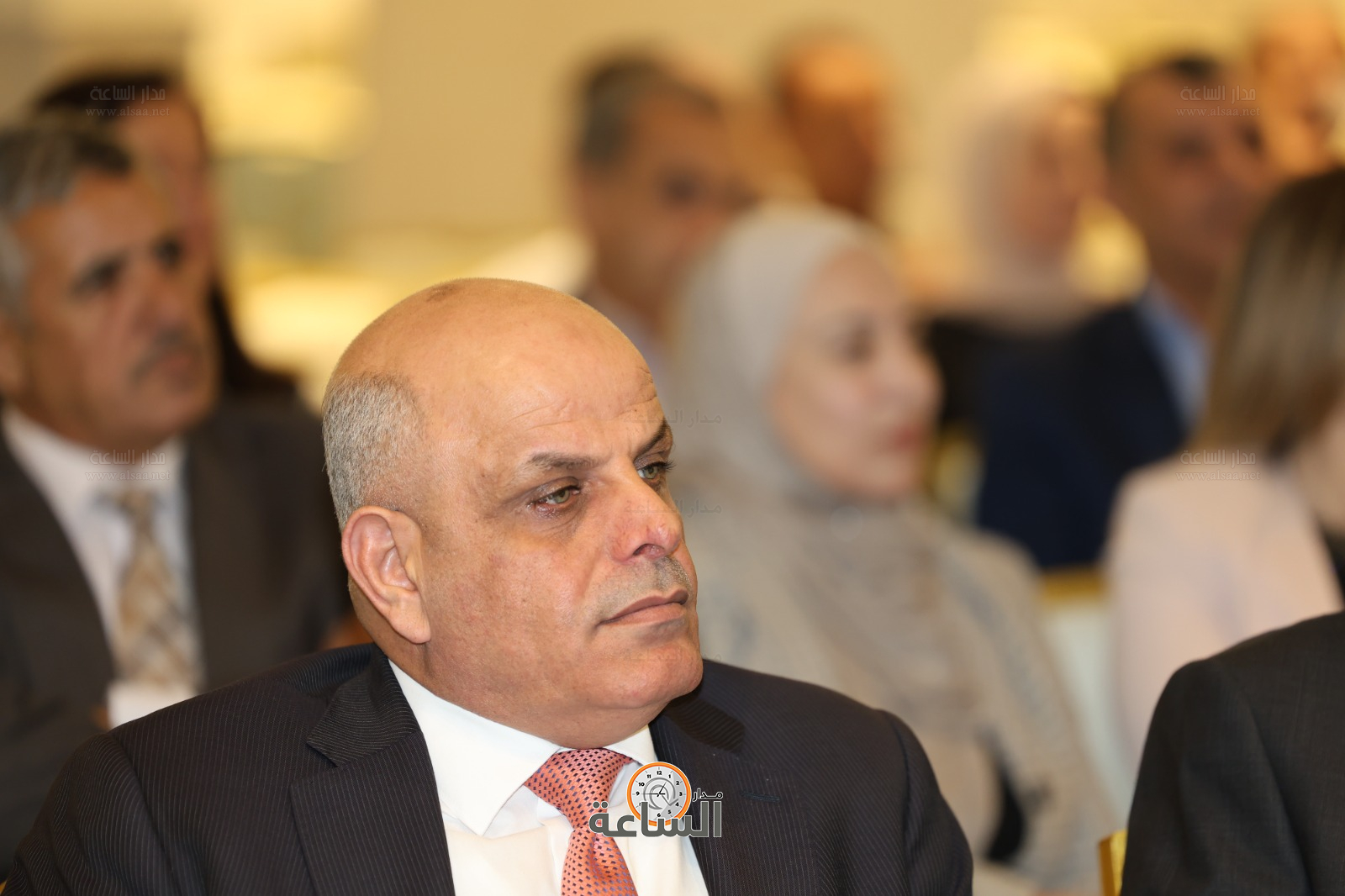 Madar Al-Saa Images 0.42525601176666383