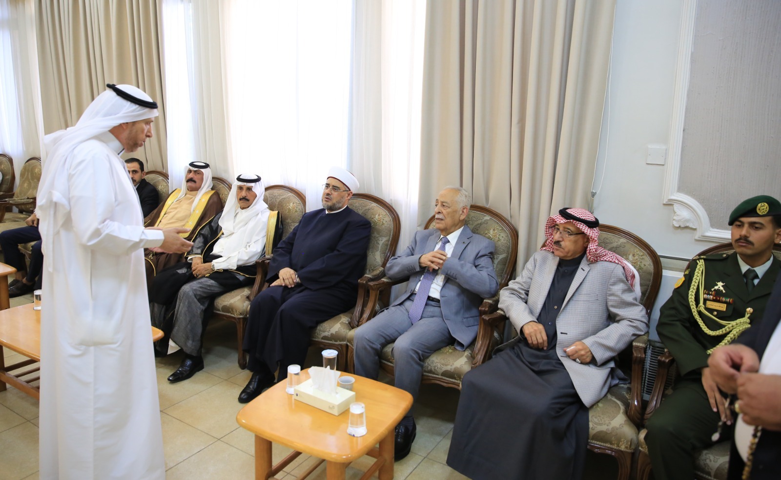 Madar Al-Saa Images 0.3712771391594655