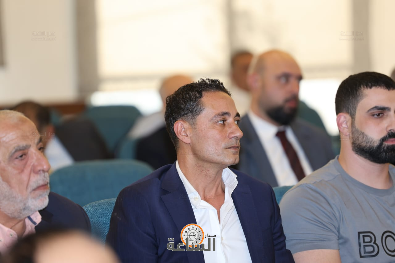 Madar Al-Saa Images 0.6949056448372454