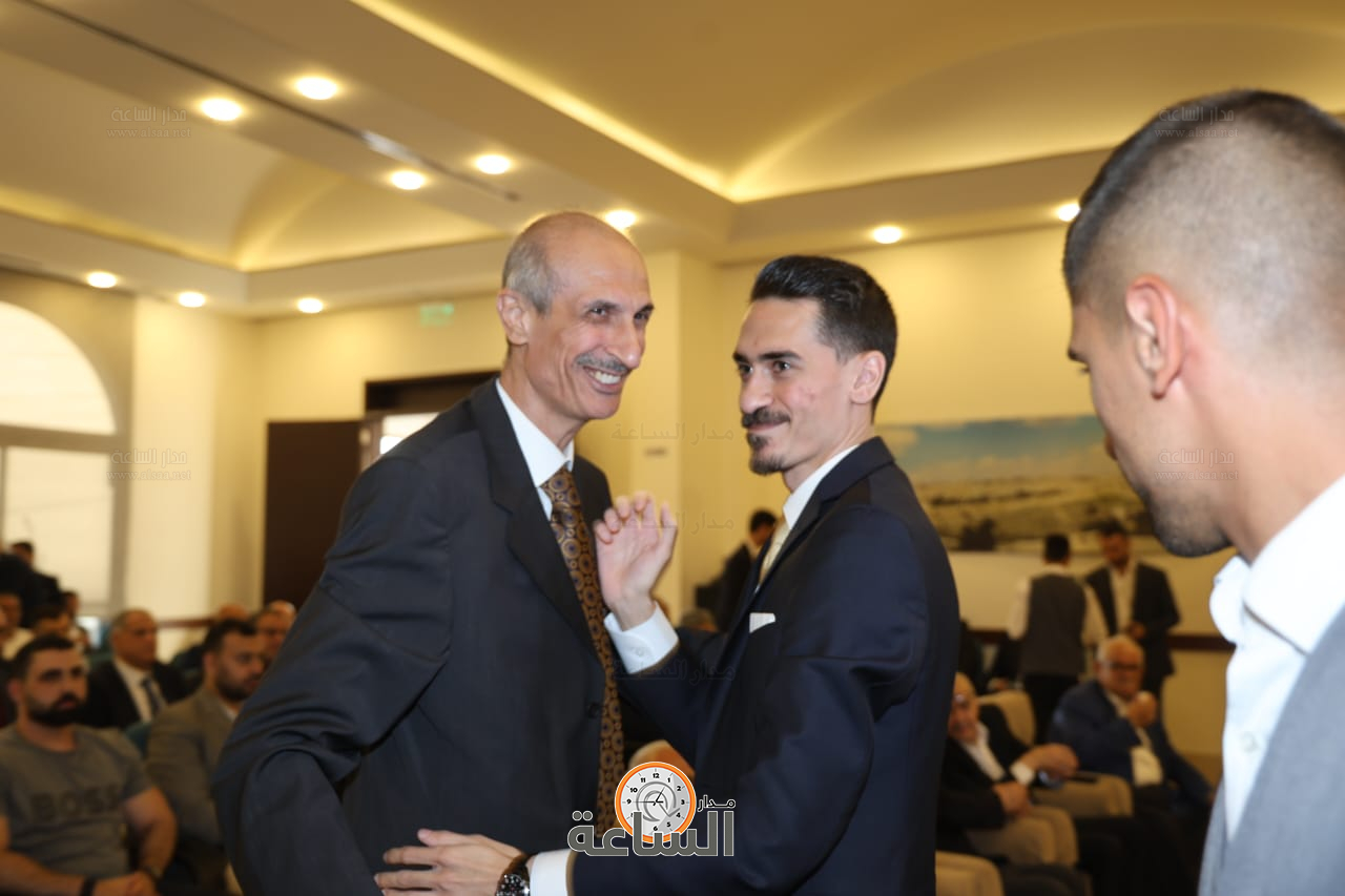 Madar Al-Saa Images 0.3340611463600074